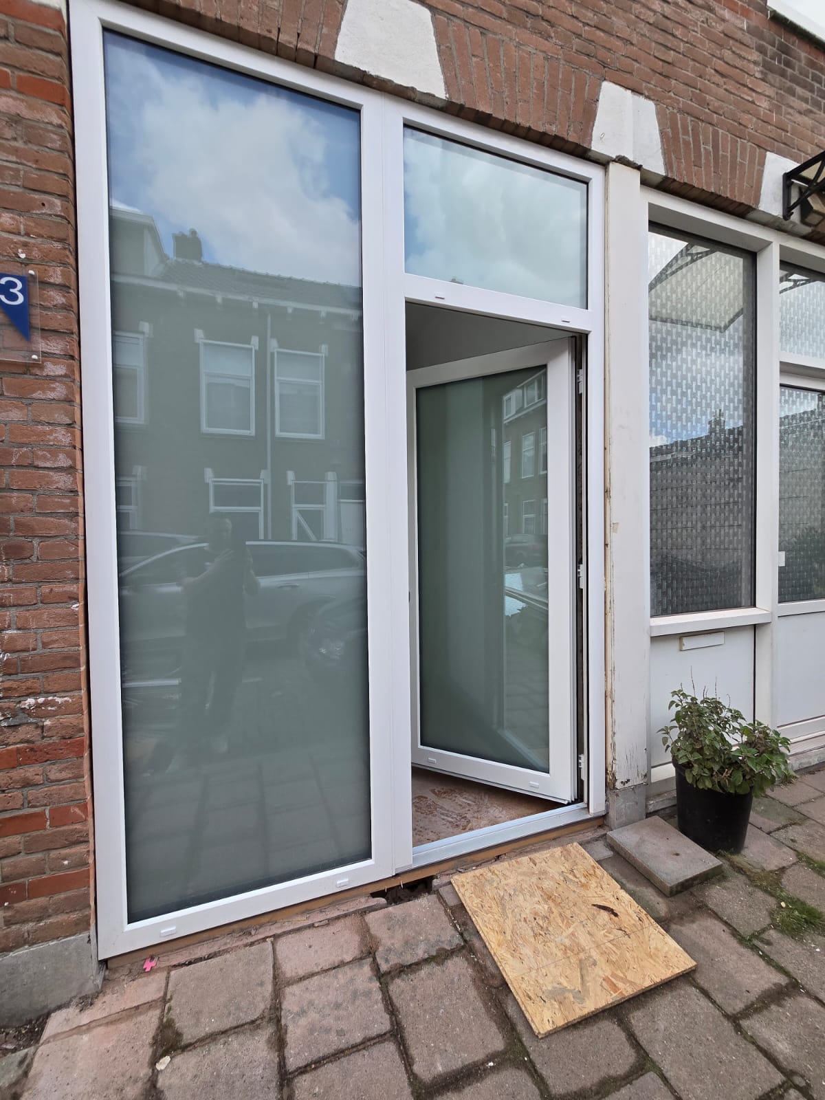 Dordrecht — IGLO 5 kozijnen, deuren & terrasaanbouw — Dordrecht